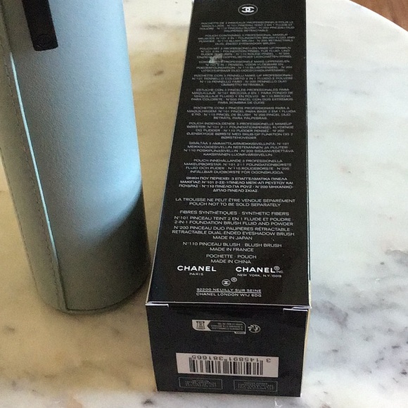 New Chanel Code Couleur Cavalier Seul (green) Limited #131 Set of 3 brushes - Picture 4 of 5